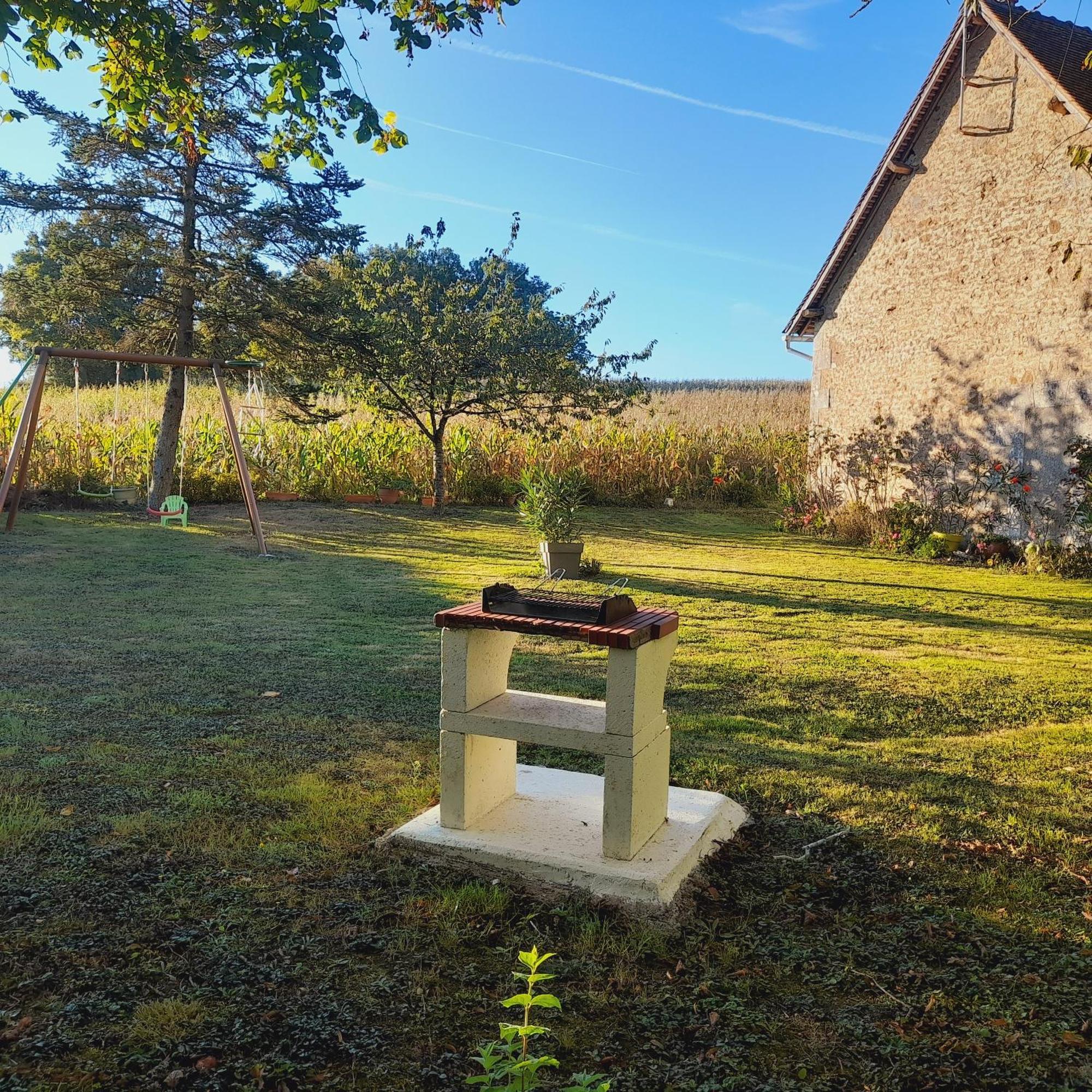 Gite Les Vignes Du Chateau - 4 Personnes Gehee Exteriér fotografie